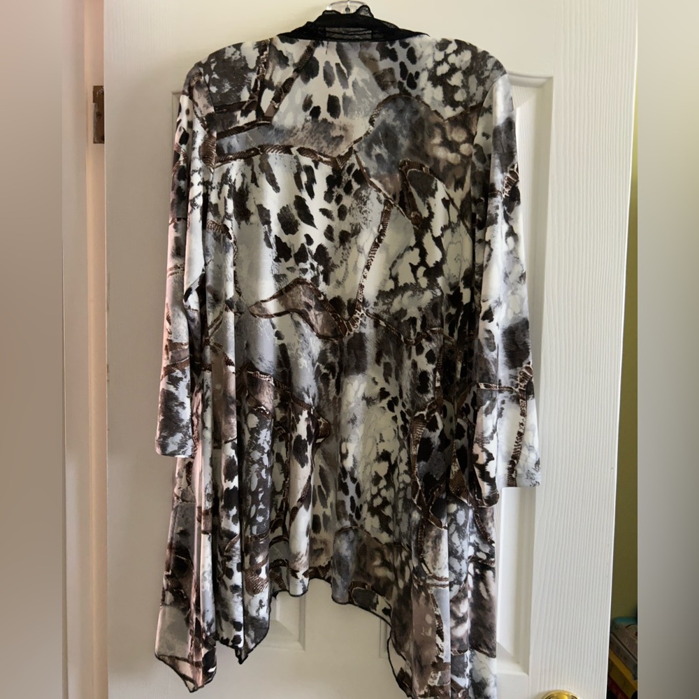 Black trim dressy high/low cardigan with long sleeves - Picture 2 of 7